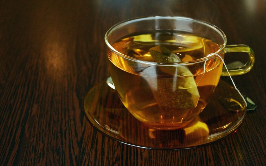 light-tea-glass-cup-golden-drink-423386-pxhere.com